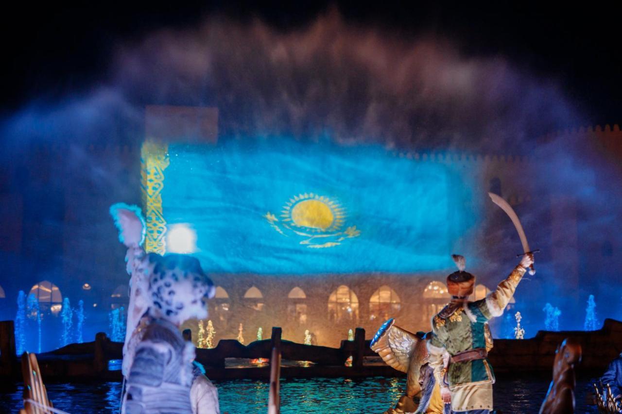 Karavansaray Turkistan Harbour Hotel -Flying Theatre Access 외부 사진 The flag of Kazakhstan
