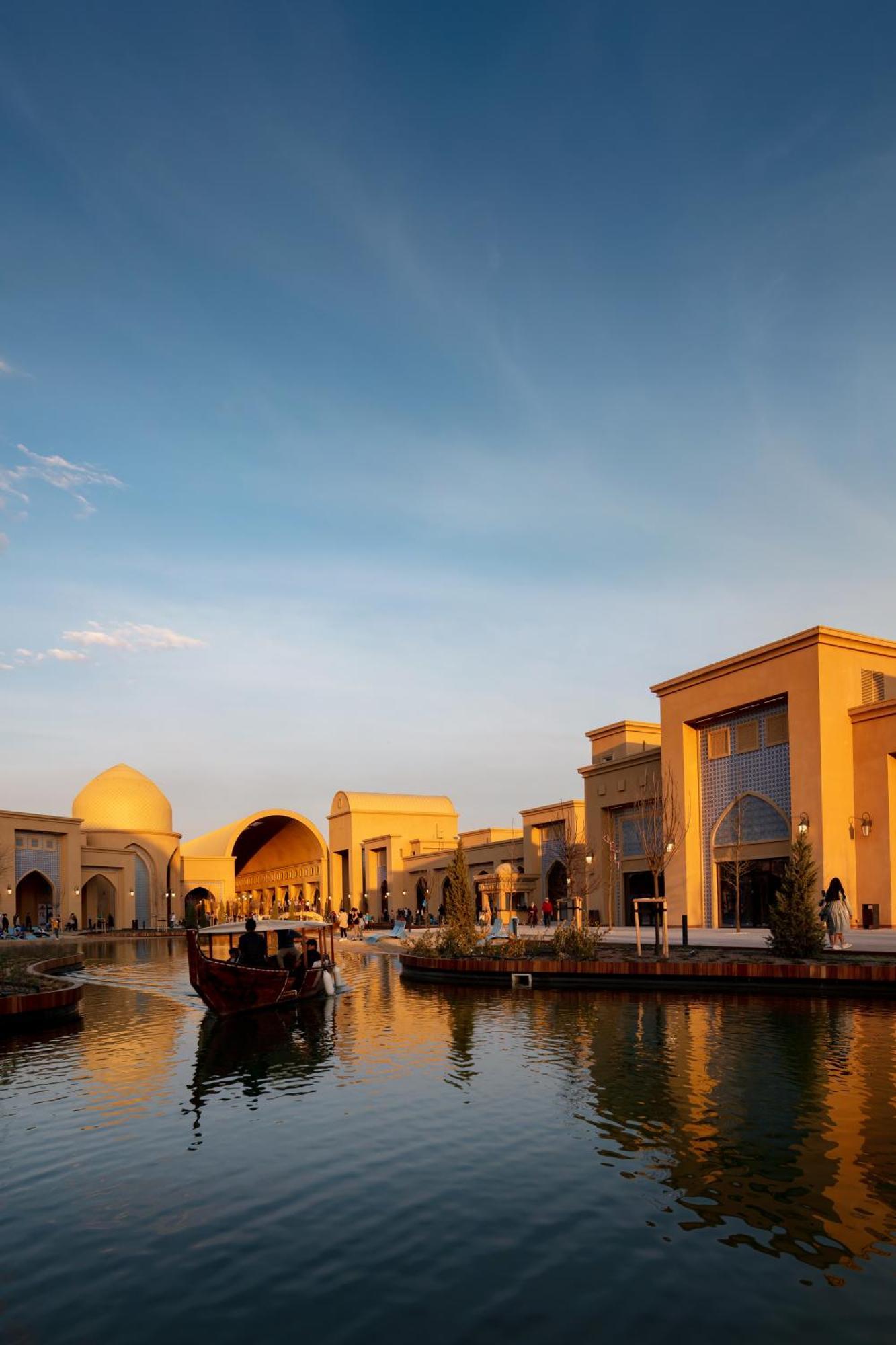Karavansaray Turkistan Harbour Hotel -Flying Theatre Access 외부 사진 The Village Outlet