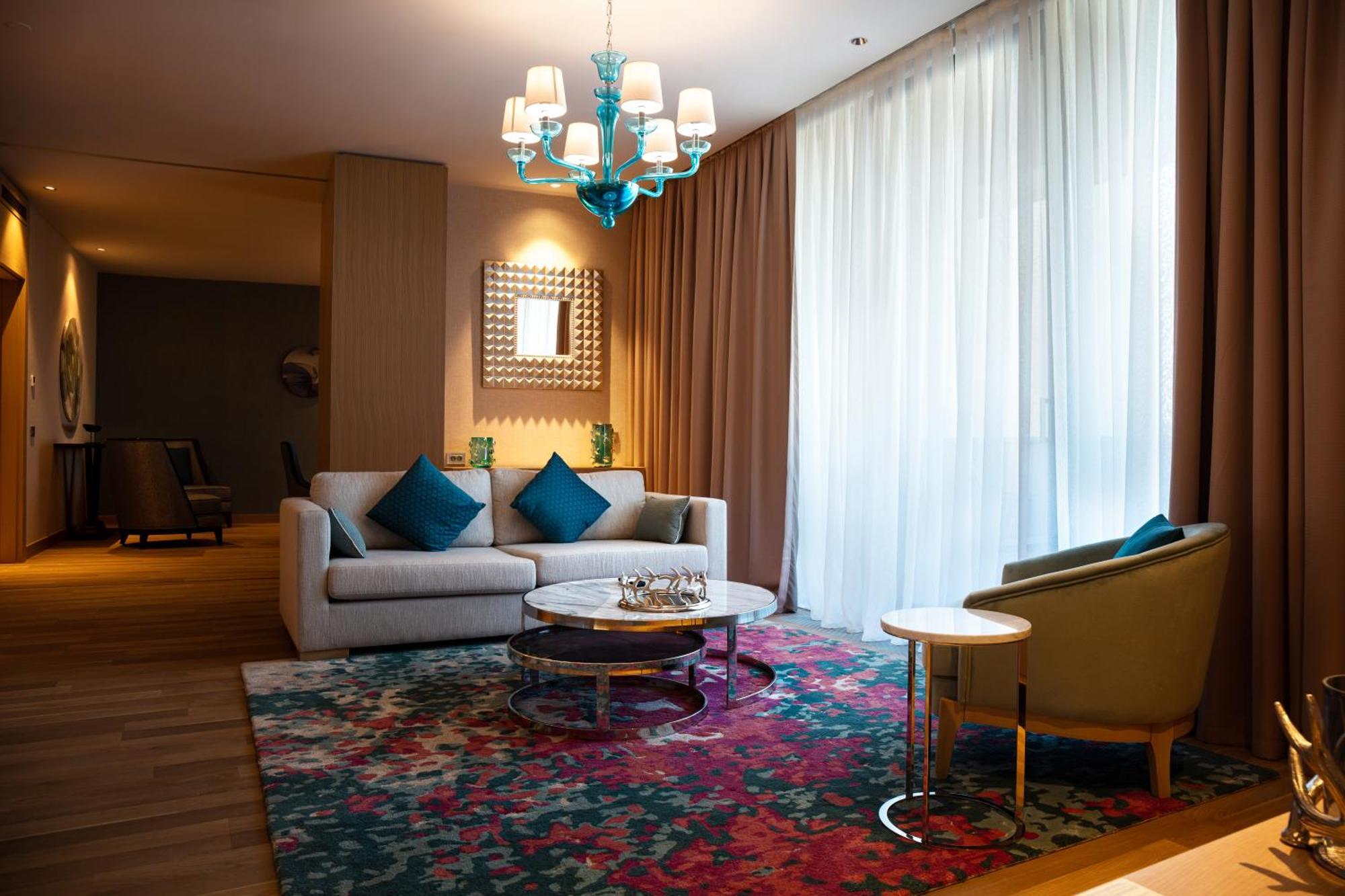 Karavansaray Turkistan Harbour Hotel -Flying Theatre Access 외부 사진 A suite at the hotel