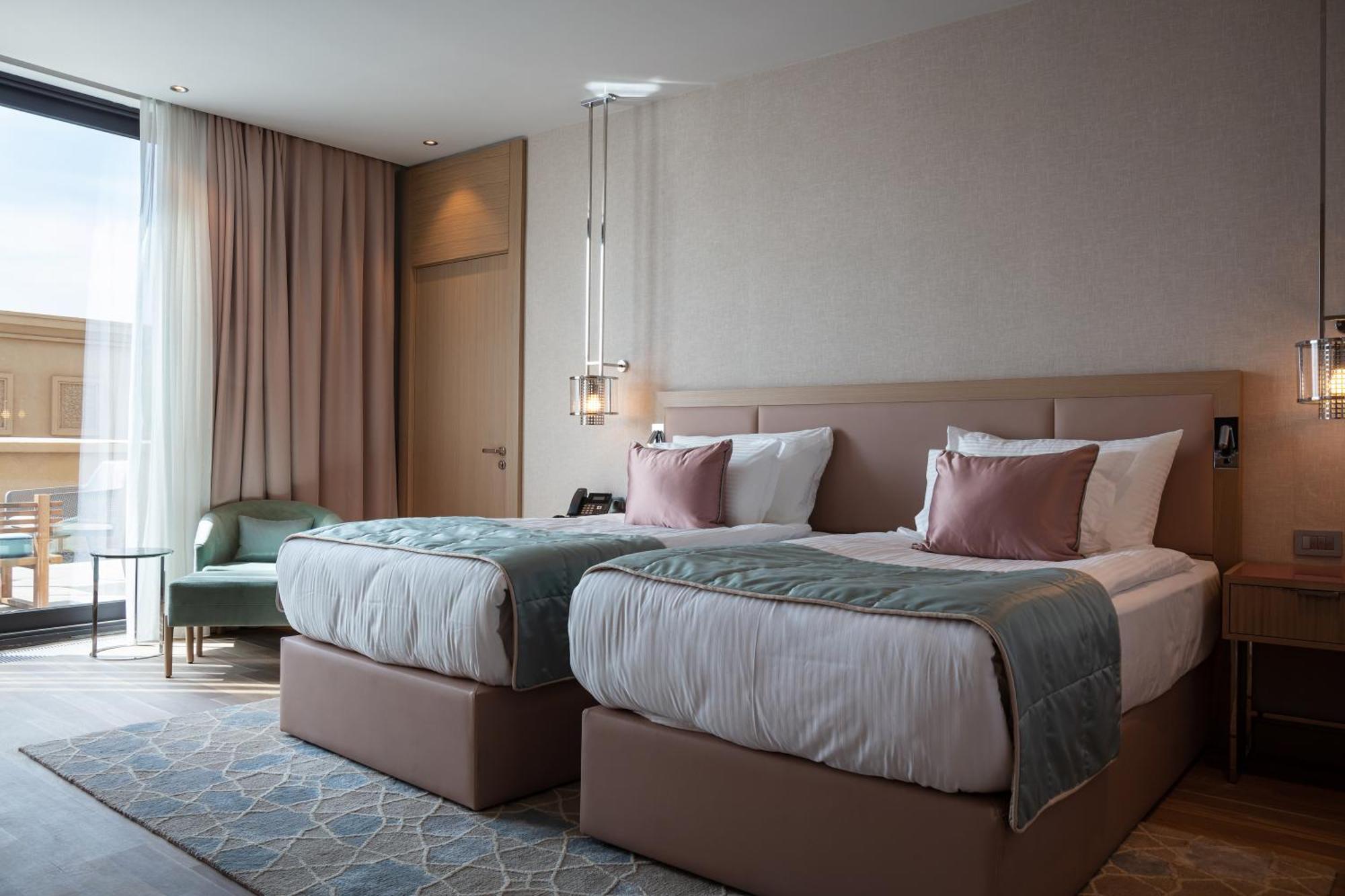 Karavansaray Turkistan Harbour Hotel -Flying Theatre Access 외부 사진 Deluxe room